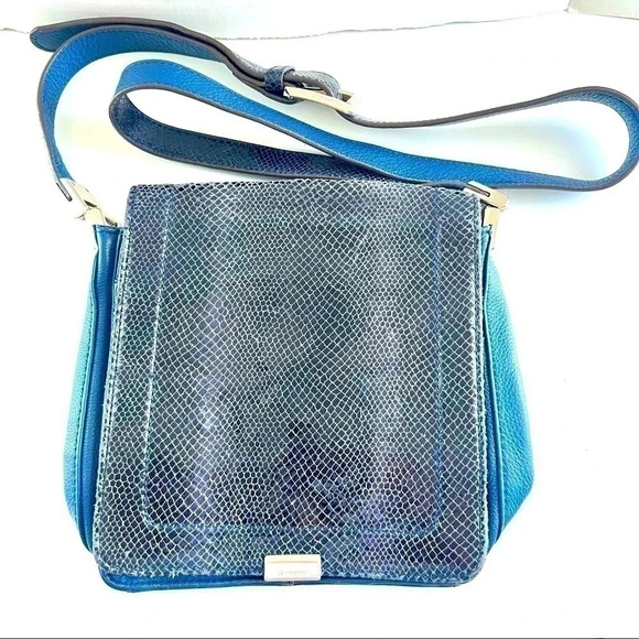 B. MAKOWSKY BLUE LEATHER REPTILE  SKIN EMBOSSED PATERN CROSSBODY BAG - Picture 5 of 16
